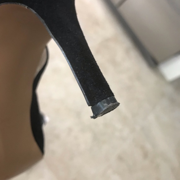 Woman’s Nine West heels - Picture 3 of 8